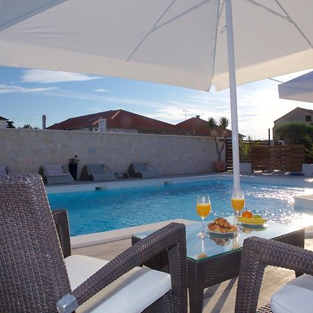 Banic Apartments With Pool Biograd Na Moru Esterno foto