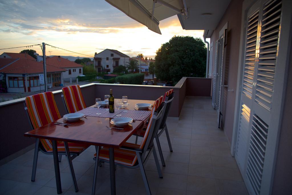 Banic Apartments With Pool Biograd Na Moru Camera foto
