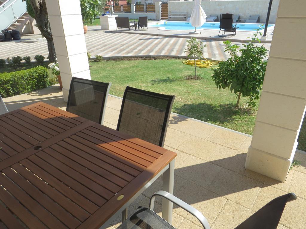 Banic Apartments With Pool Biograd Na Moru Camera foto