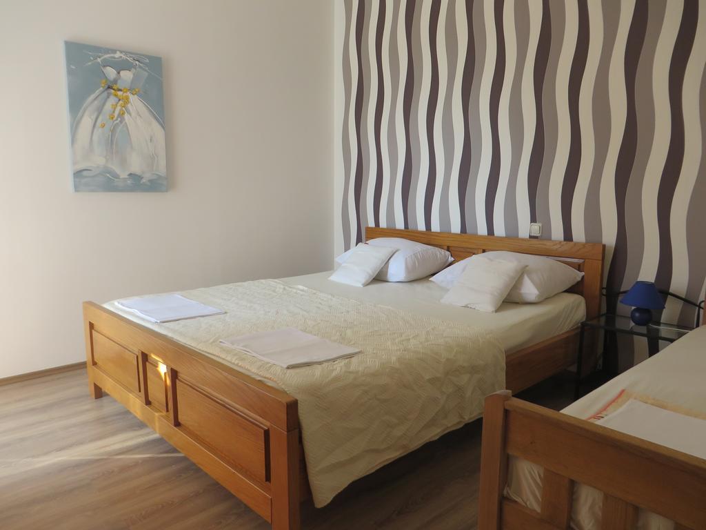 Banic Apartments With Pool Biograd Na Moru Camera foto