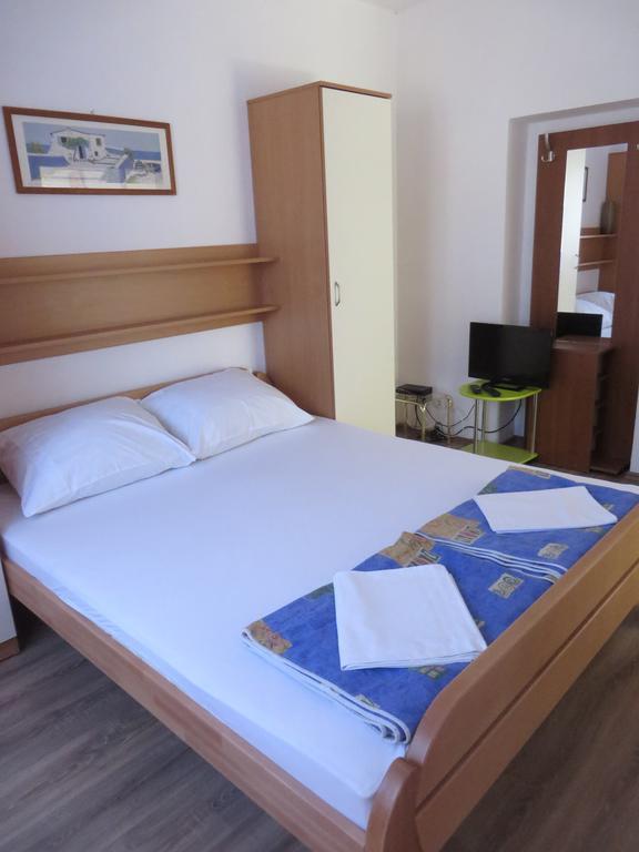 Banic Apartments With Pool Biograd Na Moru Camera foto