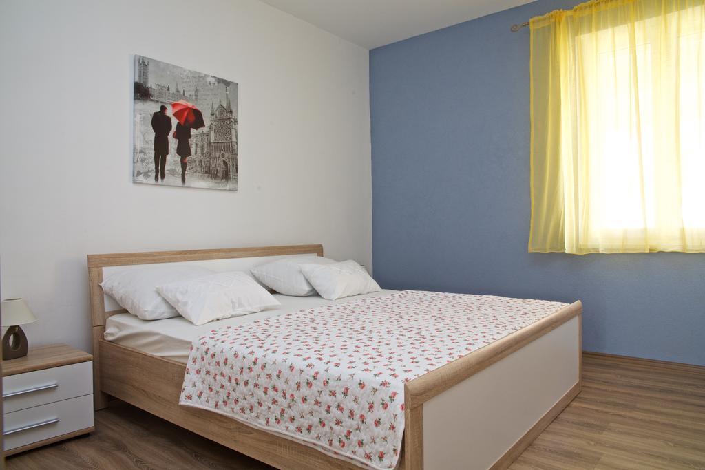 Banic Apartments With Pool Biograd Na Moru Camera foto