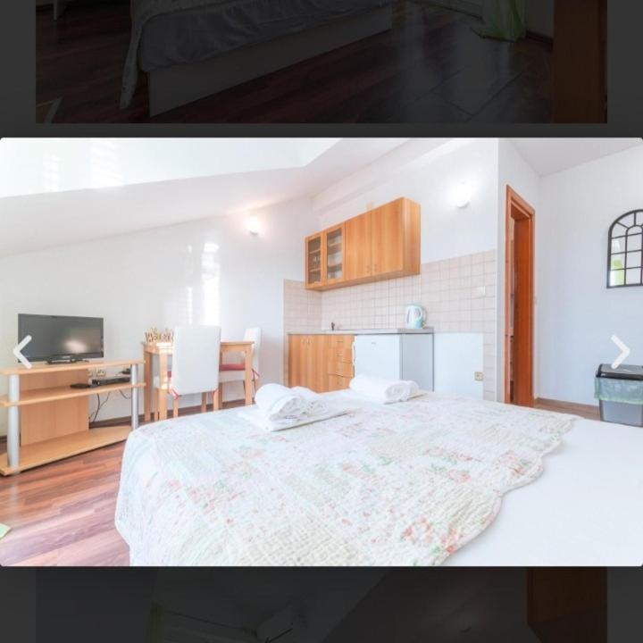 Banic Apartments With Pool Biograd Na Moru Esterno foto
